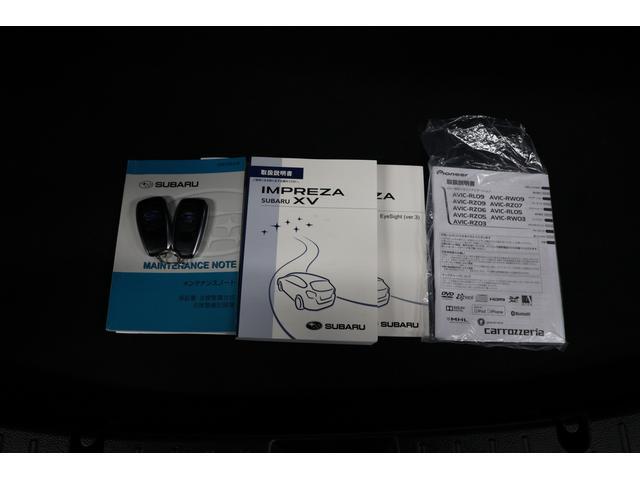 スバルディーラー認定車！取扱説明書や点検記録簿、スペアキーもあります！今までの点検記録もしっかりと残っており安心！納車前の点検では各種消耗品の交換を実施