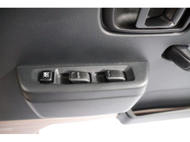 サンバートラック グランドキャブ スマートアシスト 4WD LEDヘッドライト エアコン パワーステアリング パワーウィンドウ CDオーディオ 電波式キーレスエントリー スマートアシスト VDC(横滑り防止装置) ワンオーナー(16枚目)