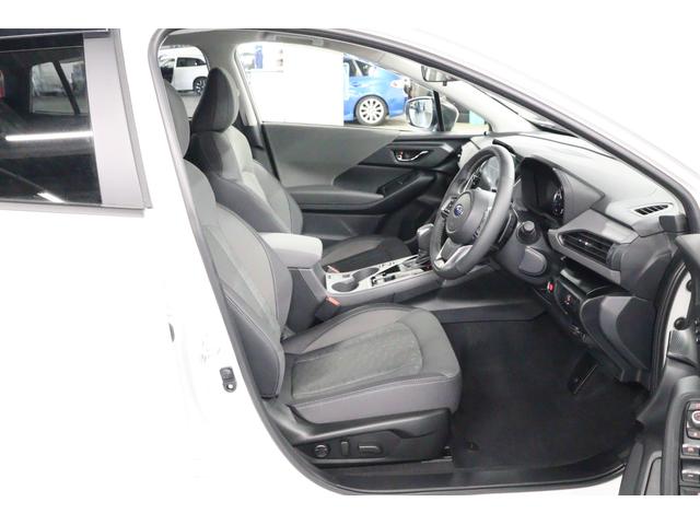 クロストレック ツーリング　ＡＷＤ　２．０ｅボクサー　１１．６インチセンターディスプレイ　ＥＴＣ２．０　ドライブレコーダー　デジタルマルチビューカメラ　シートヒーター　ステアリングヒーター　ｅボクサー　ＳＲＨ　ＡＶＨ（8枚目）