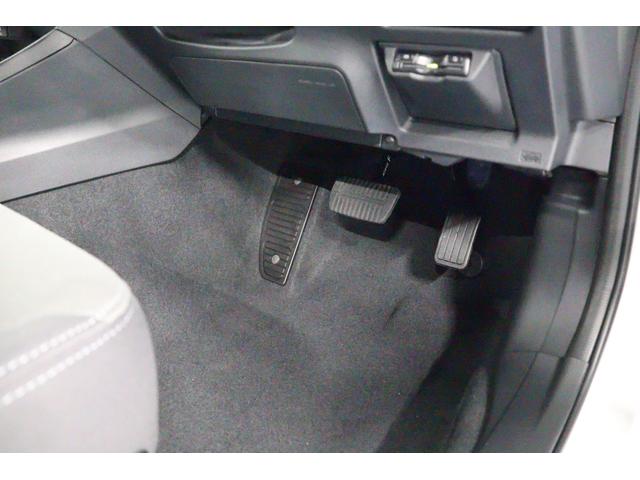 クロストレック ツーリング　ＡＷＤ　２．０ｅボクサー　１１．６インチセンターディスプレイ　ＥＴＣ２．０　ドライブレコーダー　デジタルマルチビューカメラ　シートヒーター　ステアリングヒーター　ｅボクサー　ＳＲＨ　ＡＶＨ（60枚目）