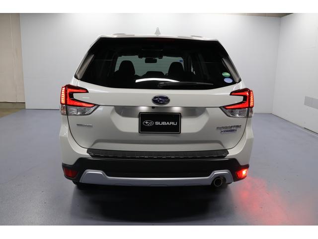 フォレスター Advanceアイサイト アルパイン製リヤモニター カロッツェリア製楽ナビ カーゴステップパネル(樹脂) ETC2.0 ドライブレコーダー アルパイン製10.1インチリヤモニター フロントカメラ サイドカメラ Rカメラ スマートリヤビューモニター(31枚目)