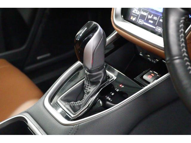 �d���p�[�L���O�u���[�L���̗p���Ă��܂��̂ŁA��������Ƃ����V�t�g����ł��B�V�t�g�u�[�c���X�|�[�e�B�[�������߂܂��B