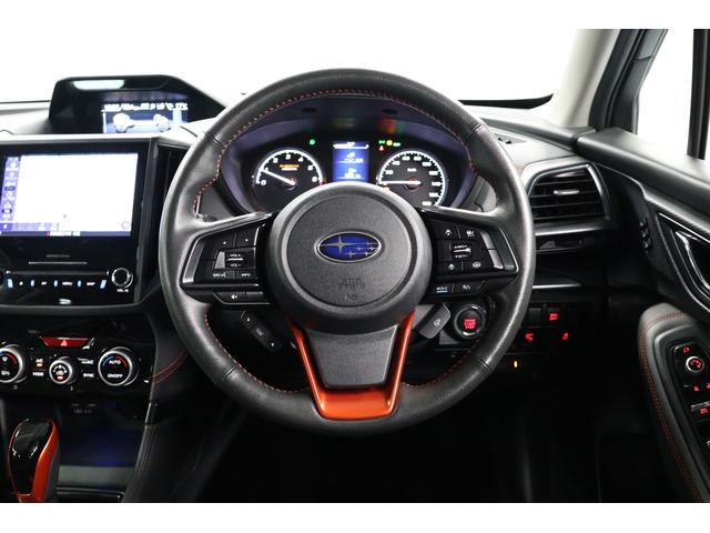 フォレスター Ｘ－ブレイク　８型ナビ　ＥＴＣ　前後ドラレコ　タワーバー　カーゴステップパネル　ドアバイザー　リヤビークルディテクション　ハンドルヒーター　ドリンクホルダーイルミネーション　シートメモリー　ＡＶＨ　ＳＲＨ（39枚目）