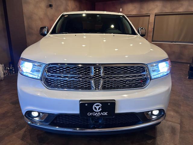 ダッジ・デュランゴ シタデル 新車並行車 ワンオーナー ユーザー買取車 7人乗り 3列シート 黒革シート サンルーフ 純正20インチAW バック&サイド&アンダーカメラ パドルシフト レーダークルーズコントロール(4枚目)