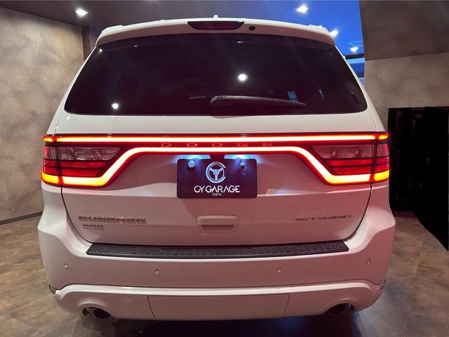 ダッジ・デュランゴ シタデル 新車並行車 ワンオーナー ユーザー買取車 7人乗り 3列シート 黒革シート サンルーフ 純正20インチAW バック&サイド&アンダーカメラ パドルシフト レーダークルーズコントロール(8枚目)