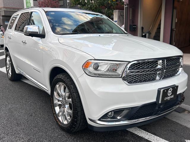 ダッジ・デュランゴ シタデル 新車並行車 ワンオーナー ユーザー買取車 7人乗り 3列シート 黒革シート サンルーフ 純正20インチAW バック&サイド&アンダーカメラ パドルシフト レーダークルーズコントロール(9枚目)