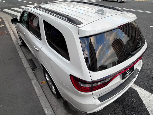 ダッジ・デュランゴ シタデル 新車並行車 ワンオーナー ユーザー買取車 7人乗り 3列シート 黒革シート サンルーフ 純正20インチAW バック&サイド&アンダーカメラ パドルシフト レーダークルーズコントロール(14枚目)