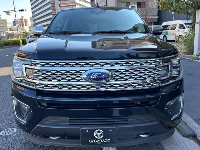 エクスペディション MAX プラチナム ロングボディー 2019年モデル 新車並行 4WD サンルーフ ブラックレザーシート シートヒーター&クーラー LEDライト 360°カメラ アップルカープレイ ETC 純正22インチアルミホイール(4枚目)