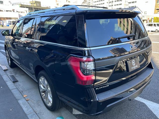 エクスペディション MAX プラチナム ロングボディー 2019年モデル 新車並行 4WD サンルーフ ブラックレザーシート シートヒーター&クーラー LEDライト 360°カメラ アップルカープレイ ETC 純正22インチアルミホイール(7枚目)