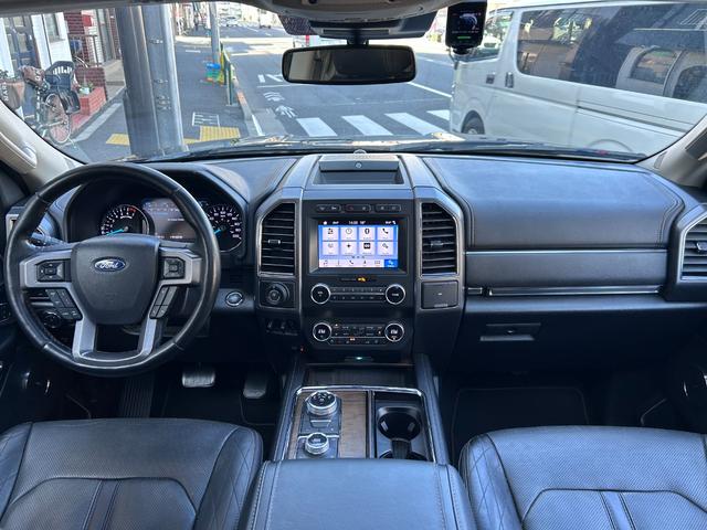 エクスペディション MAX プラチナム ロングボディー 2019年モデル 新車並行 4WD サンルーフ ブラックレザーシート シートヒーター&クーラー LEDライト 360°カメラ アップルカープレイ ETC 純正22インチアルミホイール(35枚目)