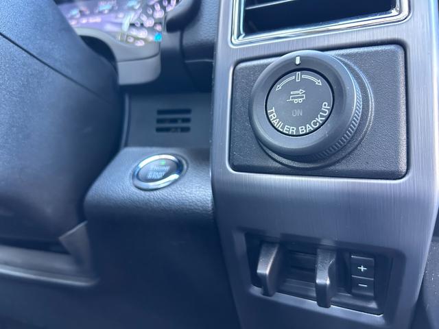 エクスペディション MAX プラチナム ロングボディー 2019年モデル 新車並行 4WD サンルーフ ブラックレザーシート シートヒーター&クーラー LEDライト 360°カメラ アップルカープレイ ETC 純正22インチアルミホイール(40枚目)