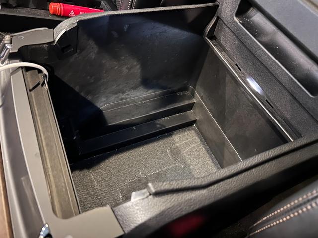 エクスペディション MAX プラチナム ロングボディー 2019年モデル 新車並行 4WD サンルーフ ブラックレザーシート シートヒーター&クーラー LEDライト 360°カメラ アップルカープレイ ETC 純正22インチアルミホイール(56枚目)