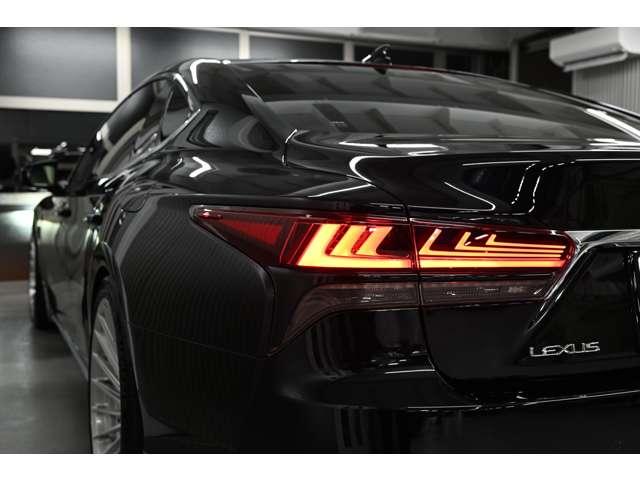 LS LS500h エグゼクティブ アドバンスドドライブ 4WD ワイトレ エアサスコントローラー マークレビンソン リアエンタ パノラミックビューモニター デジタルインナーミラー(17枚目)
