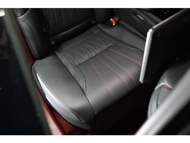 LS LS500h エグゼクティブ アドバンスドドライブ 4WD ワイトレ エアサスコントローラー マークレビンソン リアエンタ パノラミックビューモニター デジタルインナーミラー(59枚目)