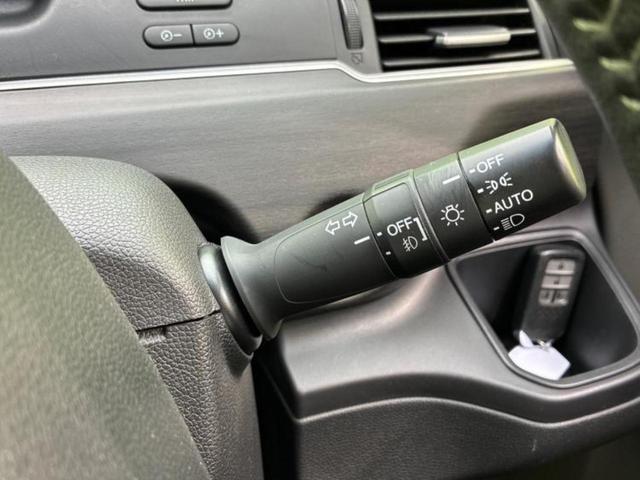フリード ４ＷＤ　Ｇホンダセンシング　保証書／純正　９インチ　ＳＤナビ／フリップダウンモニター／衝突安全装置／両側電動スライドドア／シートヒーター／車線逸脱防止支援システム／シート　ハーフレザー／ドライブレコーダー　社外　バックカメラ（16枚目）