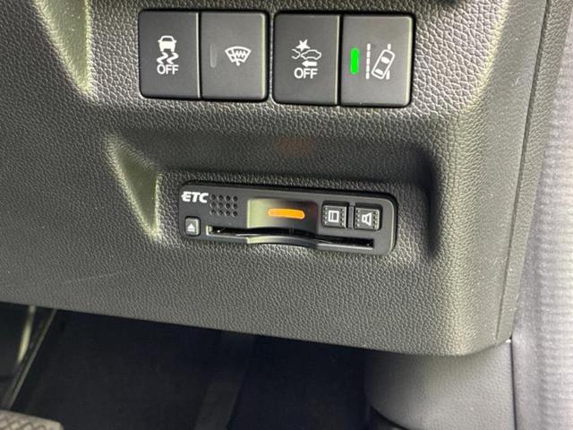 フリード ４ＷＤ　Ｇホンダセンシング　保証書／純正　９インチ　ＳＤナビ／フリップダウンモニター／衝突安全装置／両側電動スライドドア／シートヒーター／車線逸脱防止支援システム／シート　ハーフレザー／ドライブレコーダー　社外　バックカメラ（26枚目）