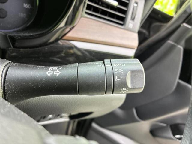 エルグランド ハイウェイスターS 新品タイヤ/保証書/純正 SDナビ/後席モニター 純正 12.3インチ/エマージェンシーブレーキ/両側電動スライドドア/シート ハーフレザー/プロパイロット/ドライブレコーダー 純正 バックカメラ(17枚目)