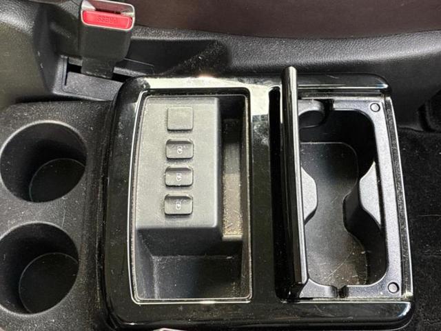 エルグランド ハイウェイスターS 新品タイヤ/保証書/純正 SDナビ/後席モニター 純正 12.3インチ/エマージェンシーブレーキ/両側電動スライドドア/シート ハーフレザー/プロパイロット/ドライブレコーダー 純正 バックカメラ(38枚目)