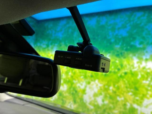 エルグランド ハイウェイスターS 新品タイヤ/保証書/純正 SDナビ/後席モニター 純正 12.3インチ/エマージェンシーブレーキ/両側電動スライドドア/シート ハーフレザー/プロパイロット/ドライブレコーダー 純正 バックカメラ(42枚目)