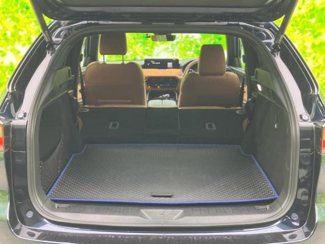ＣＸ－６０ ４ＷＤ　ＸＤハイブリッドプレミアムスポーツ　サンルーフ／ＢＯＳＥ／保証書／純正　１１．６インチ　ＳＤナビ／衝突安全装置／シートヒーター／全方位モニター／車線逸脱防止支援システム／シート　ハーフレザー／パーキングアシスト　バックガイド　電動シート（19枚目）