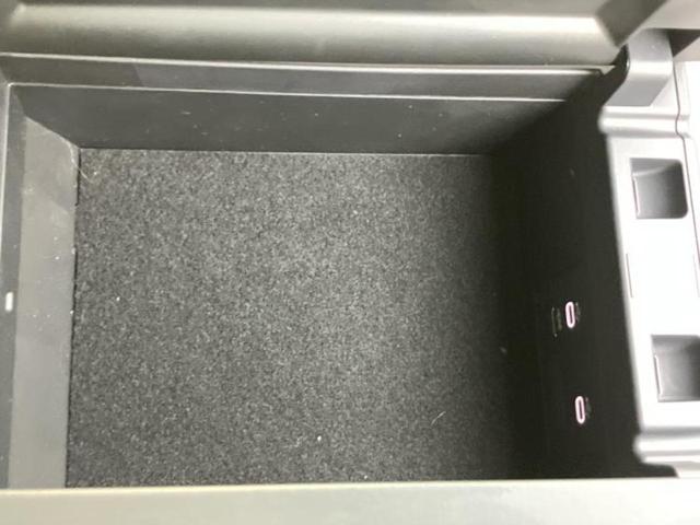 ＣＸ－６０ ４ＷＤ　ＸＤハイブリッドプレミアムスポーツ　サンルーフ／ＢＯＳＥ／保証書／純正　１１．６インチ　ＳＤナビ／衝突安全装置／シートヒーター／全方位モニター／車線逸脱防止支援システム／シート　ハーフレザー／パーキングアシスト　バックガイド　電動シート（31枚目）