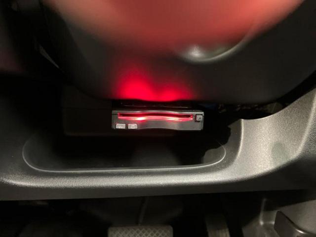 N-BOXカスタム 4WDコーディネートスタイル2トーン 保証書/純正 9インチ SDナビ/両側電動スライドドア/シートヒーター/車線逸脱防止支援システム/シート ハーフレザー/ヘッドランプ LED/USBジャック/Bluetooth接続/ETC 4WD(26枚目)