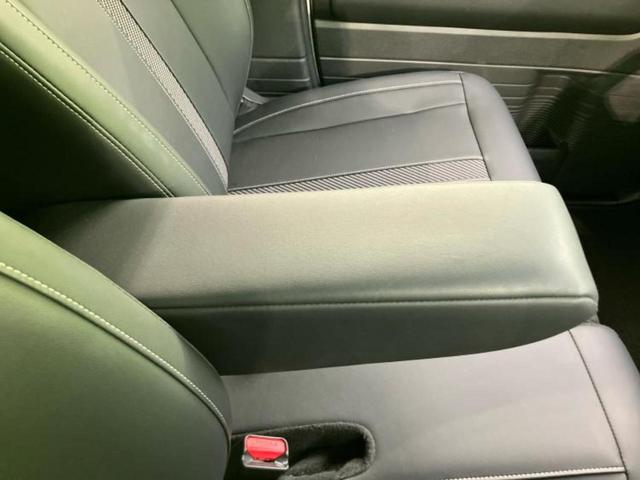 N-BOXカスタム 4WDコーディネートスタイル2トーン 保証書/純正 9インチ SDナビ/両側電動スライドドア/シートヒーター/車線逸脱防止支援システム/シート ハーフレザー/ヘッドランプ LED/USBジャック/Bluetooth接続/ETC 4WD(31枚目)