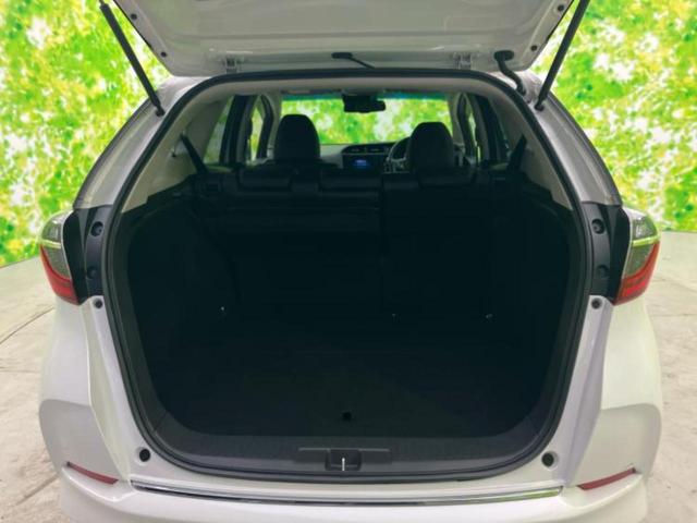 シャトル ハイブリッドZ・ホンダセンシング 新品タイヤ/保証書/純正 8インチ SDナビ/シートヒーター/シート ハーフレザー/ヘッドランプ LED/ETC/EBD付ABS/横滑り防止装置/アイドリングストップ/バックモニター/フルセグTV(19枚目)