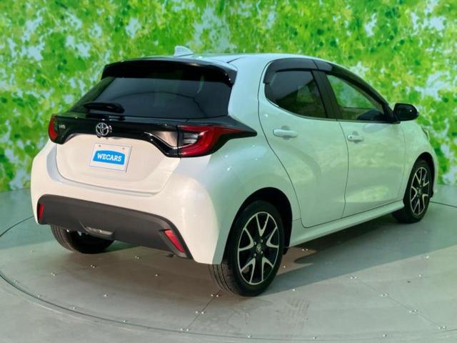 ヤリス Z 新品タイヤ/保証書/ディスプレイオーディオ/衝突安全装置/シートヒーター/車線逸脱防止支援システム/ヘッドランプ LED/ETC/EBD付ABS/横滑り防止装置/クルーズコントロール ワンオーナー(3枚目)