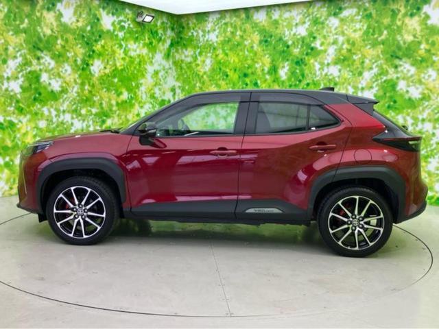 ヤリスクロス ハイブリッドGRスポーツ 保証書/ディスプレイオーディオ+ナビ8インチ/トヨタセーフティセンス/パノラミックビューモニター/車線逸脱防止支援システム/シート ハーフレザー/電動バックドア/ドライブレコーダー 前後 全周囲カメラ(2枚目)