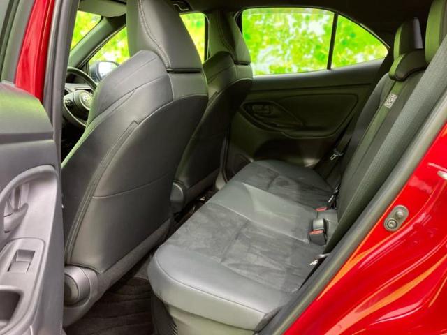 ヤリスクロス ハイブリッドGRスポーツ 保証書/ディスプレイオーディオ+ナビ8インチ/トヨタセーフティセンス/パノラミックビューモニター/車線逸脱防止支援システム/シート ハーフレザー/電動バックドア/ドライブレコーダー 前後 全周囲カメラ(7枚目)