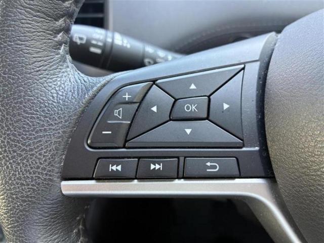 セレナ ｅパワーハイウェイスターＶ　保証書／純正　ＳＤナビ／インテリジェントルームミラー／エマージェンシーブレーキ／両側電動スライドドア／アラウンドビューモニター／車線逸脱防止支援システム／ドライブレコーダー　純正　衝突被害軽減システム（13枚目）