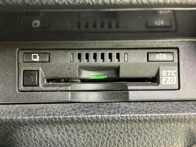 ヴォクシー ハイブリッドZSキラメキ2 保証書/純正 9インチ SDナビ/フリップダウンモニター 純正 12.1インチ/衝突安全装置/両側電動スライドドア/車線逸脱防止支援システム/ドライブレコーダー 前後/ヘッドランプ LED DVD再生(18枚目)