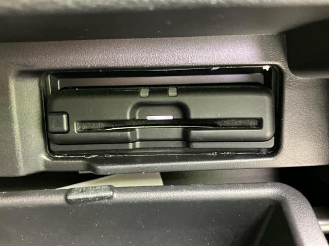 セレナ eパワーオーテックセーフティパッケージ 新品タイヤ/純正 10インチ SDナビ/インテリジェントルームミラー/エマージェンシーブレーキ/両側電動スライドドア/シートヒーター 前席/全方位モニター/シート 合皮/プロパイロット 全周囲カメラ(18枚目)