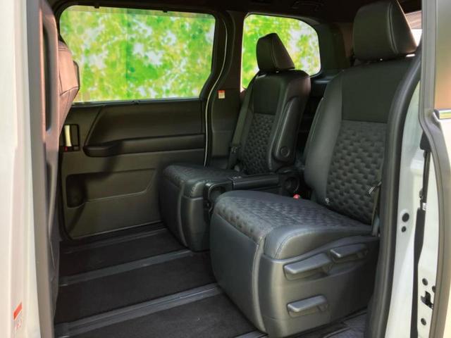 ヴォクシー ハイブリッドS-Z 純正 SDナビ/後席モニター 純正 12.3インチ/衝突安全装置/両側電動スライドドア/シートヒーター 前席/全方位モニター/車線逸脱防止支援システム/シート ハーフレザー 衝突被害軽減システム(8枚目)