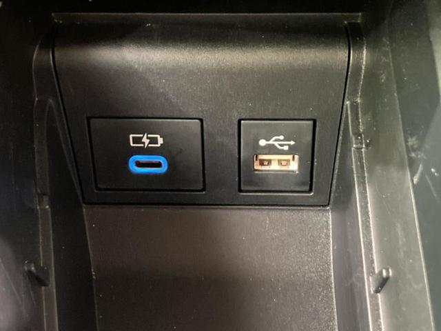 ヴォクシー ハイブリッドS-Z 純正 SDナビ/後席モニター 純正 12.3インチ/衝突安全装置/両側電動スライドドア/シートヒーター 前席/全方位モニター/車線逸脱防止支援システム/シート ハーフレザー 衝突被害軽減システム(32枚目)