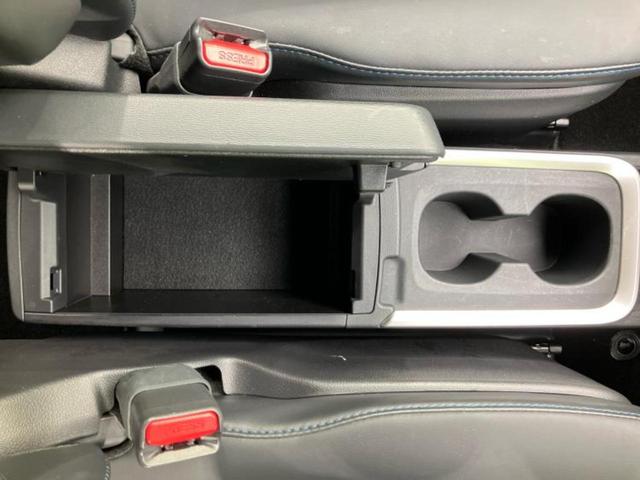 ヴォクシー ハイブリッドS-Z 純正 SDナビ/後席モニター 純正 12.3インチ/衝突安全装置/両側電動スライドドア/シートヒーター 前席/全方位モニター/車線逸脱防止支援システム/シート ハーフレザー 衝突被害軽減システム(37枚目)