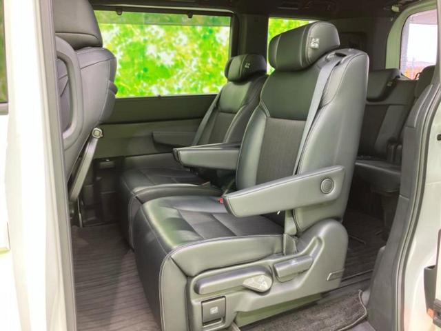 ステップワゴン ｅＨＥＶスパーダ　新品タイヤ／純正　１１．６インチ　ＳＤナビ／フリップダウンモニター／衝突安全装置／両側電動スライドドア／シートヒーター／車線逸脱防止支援システム／シート　ハーフレザー／電動バックドア　バックカメラ（8枚目）