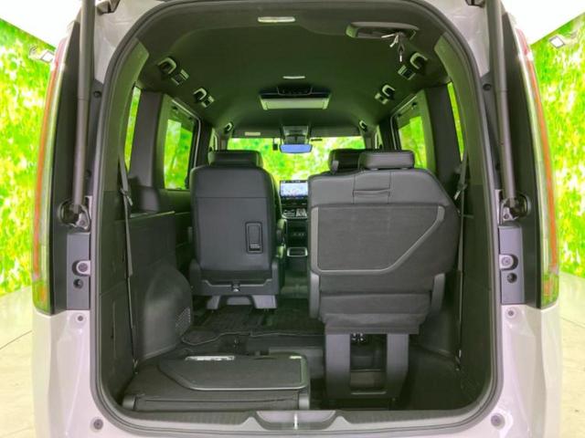 ステップワゴン ｅＨＥＶスパーダ　新品タイヤ／純正　１１．６インチ　ＳＤナビ／フリップダウンモニター／衝突安全装置／両側電動スライドドア／シートヒーター／車線逸脱防止支援システム／シート　ハーフレザー／電動バックドア　バックカメラ（21枚目）