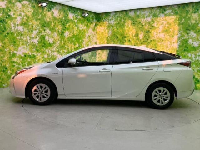 プリウス Ｓセーフティプラス　新品タイヤ／保証書／純正　ＳＤナビ／衝突安全装置／車線逸脱防止支援システム／ドライブレコーダー　純正／ヘッドランプ　ＨＩＤ／Ｂｌｕｅｔｏｏｔｈ接続／ＥＴＣ／ＥＢＤ付ＡＢＳ／横滑り防止装置　バックカメラ（2枚目）