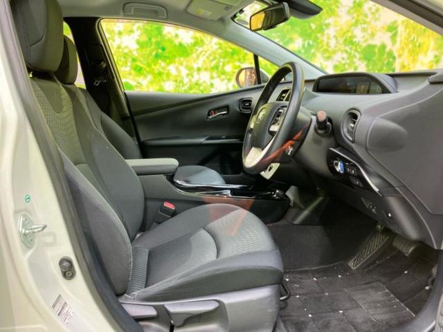 プリウス Ｓセーフティプラス　新品タイヤ／保証書／純正　ＳＤナビ／衝突安全装置／車線逸脱防止支援システム／ドライブレコーダー　純正／ヘッドランプ　ＨＩＤ／Ｂｌｕｅｔｏｏｔｈ接続／ＥＴＣ／ＥＢＤ付ＡＢＳ／横滑り防止装置　バックカメラ（4枚目）