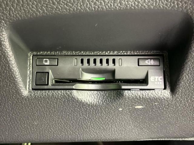 プリウス Ｓセーフティプラス　新品タイヤ／保証書／純正　ＳＤナビ／衝突安全装置／車線逸脱防止支援システム／ドライブレコーダー　純正／ヘッドランプ　ＨＩＤ／Ｂｌｕｅｔｏｏｔｈ接続／ＥＴＣ／ＥＢＤ付ＡＢＳ／横滑り防止装置　バックカメラ（18枚目）