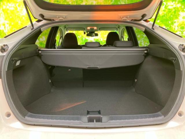 プリウス Ｓセーフティプラス　新品タイヤ／保証書／純正　ＳＤナビ／衝突安全装置／車線逸脱防止支援システム／ドライブレコーダー　純正／ヘッドランプ　ＨＩＤ／Ｂｌｕｅｔｏｏｔｈ接続／ＥＴＣ／ＥＢＤ付ＡＢＳ／横滑り防止装置　バックカメラ（19枚目）