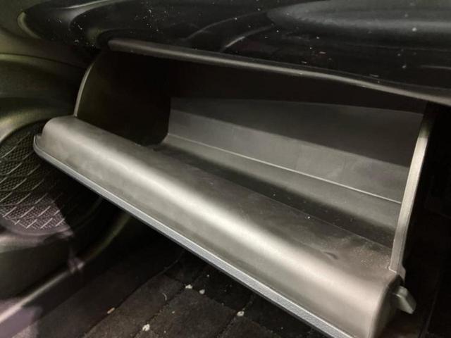 プリウス Ｓセーフティプラス　新品タイヤ／保証書／純正　ＳＤナビ／衝突安全装置／車線逸脱防止支援システム／ドライブレコーダー　純正／ヘッドランプ　ＨＩＤ／Ｂｌｕｅｔｏｏｔｈ接続／ＥＴＣ／ＥＢＤ付ＡＢＳ／横滑り防止装置　バックカメラ（34枚目）