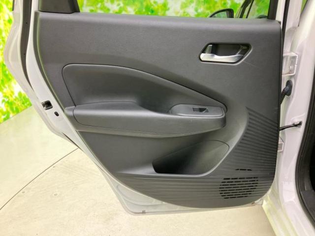 ノート Ｘ　保証書／純正　９インチ　ＳＤナビ／インテリジェントルームミラー／衝突安全装置／アラウンドビューモニター／車線逸脱防止支援システム／ドライブレコーダー　純正／ヘッドランプ　ＬＥＤ／ＵＳＢジャック　禁煙車（23枚目）