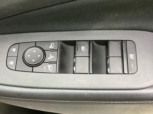 ノート Ｘ　保証書／純正　９インチ　ＳＤナビ／インテリジェントルームミラー／衝突安全装置／アラウンドビューモニター／車線逸脱防止支援システム／ドライブレコーダー　純正／ヘッドランプ　ＬＥＤ／ＵＳＢジャック　禁煙車（28枚目）