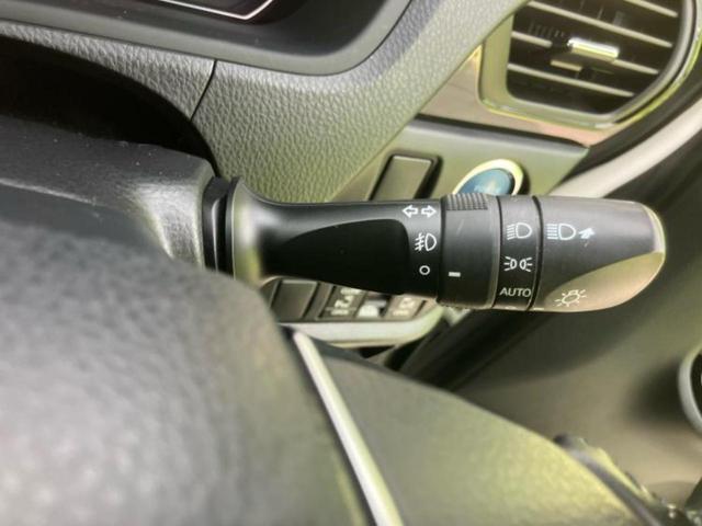 ノア ハイブリッドＳｉダブルバイビー２　保証書／純正　９インチ　ＳＤナビ／衝突安全装置／両側電動スライドドア／シートヒーター　前席／車線逸脱防止支援システム／シート　ハーフレザー／ヘッドランプ　ＬＥＤ／Ｂｌｕｅｔｏｏｔｈ接続　バックカメラ（17枚目）