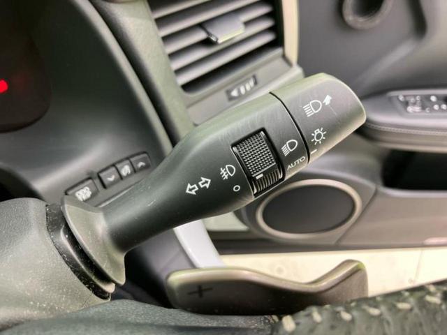 ＲＸ ＲＸ３００Ｆスポーツ　新品タイヤ／サンルーフ／純正　ＳＤナビ／衝突安全装置／シートヒーター／全方位モニター／車線逸脱防止支援システム／シート　フルレザー／電動バックドア／ドライブレコーダー　純正／ヘッドランプ　ＬＥＤ（15枚目）