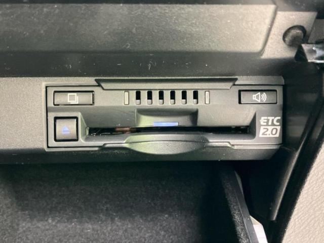 ＲＸ ＲＸ３００Ｆスポーツ　新品タイヤ／サンルーフ／純正　ＳＤナビ／衝突安全装置／シートヒーター／全方位モニター／車線逸脱防止支援システム／シート　フルレザー／電動バックドア／ドライブレコーダー　純正／ヘッドランプ　ＬＥＤ（18枚目）