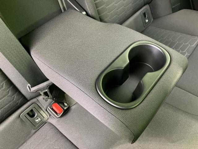 カローラスポーツ ハイブリッドＧ　新品タイヤ／保証書／純正　ＳＤナビ／トヨタセーフティセンス／車線逸脱防止支援システム／ヘッドランプ　ＬＥＤ／Ｂｌｕｅｔｏｏｔｈ接続／ＥＴＣ／ＥＢＤ付ＡＢＳ／横滑り防止装置／アイドリングストップ（32枚目）